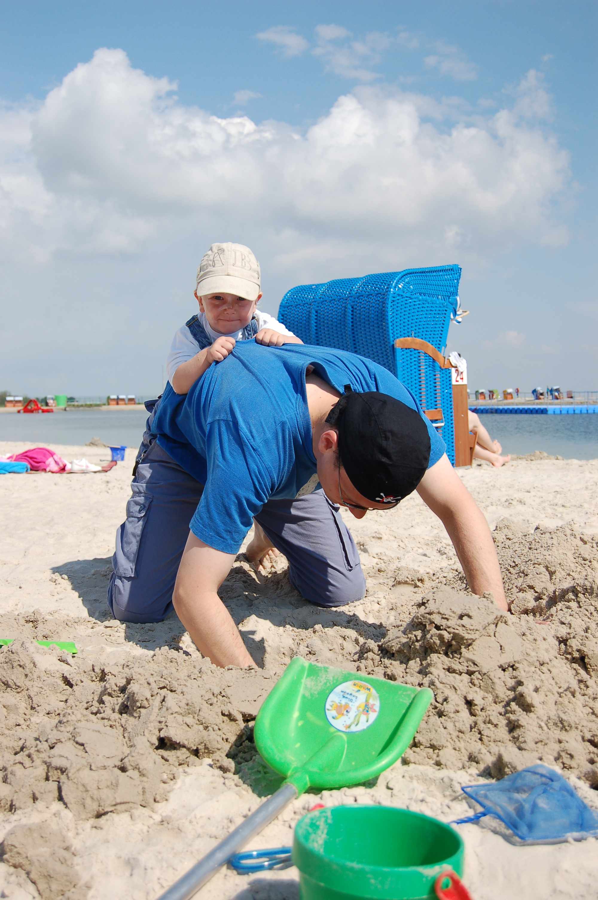 Papa grab' bis zum Wasser....